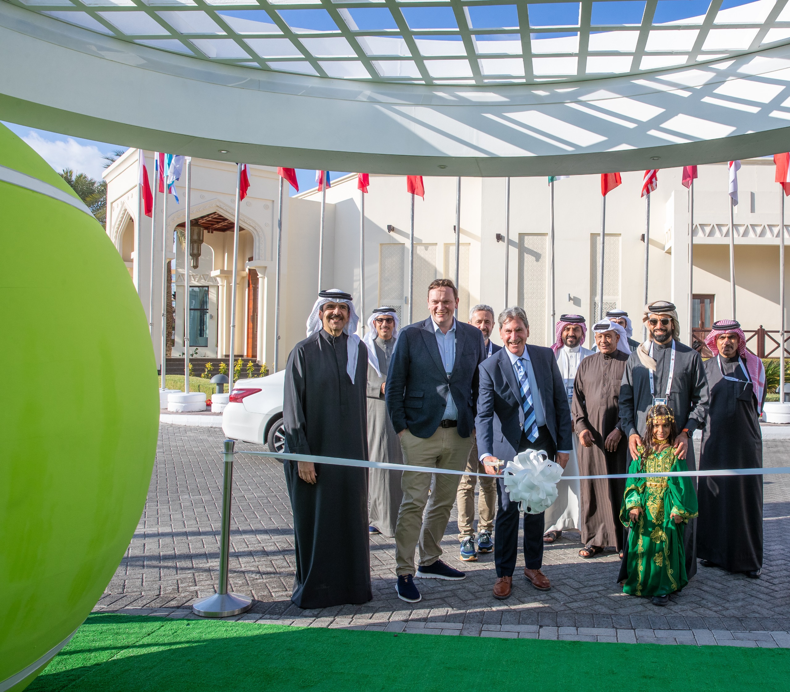 خالد بن راشد يفتتح المعرض المصاحب لبطولة وزارة الداخلية تشالنجر للتنس<